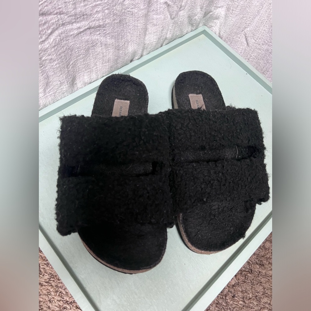 Old Navy Fuzzy Slides